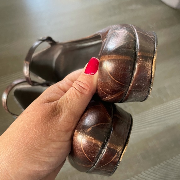 Stuart Weitzman Mary Jane heels- EUC - Picture 4 of 6